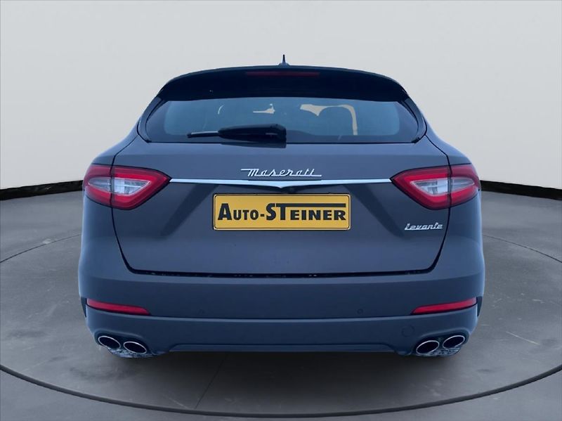 Maserati Levante 3,0 D,Tažné,2x sada Kol - fotka 6 z 21