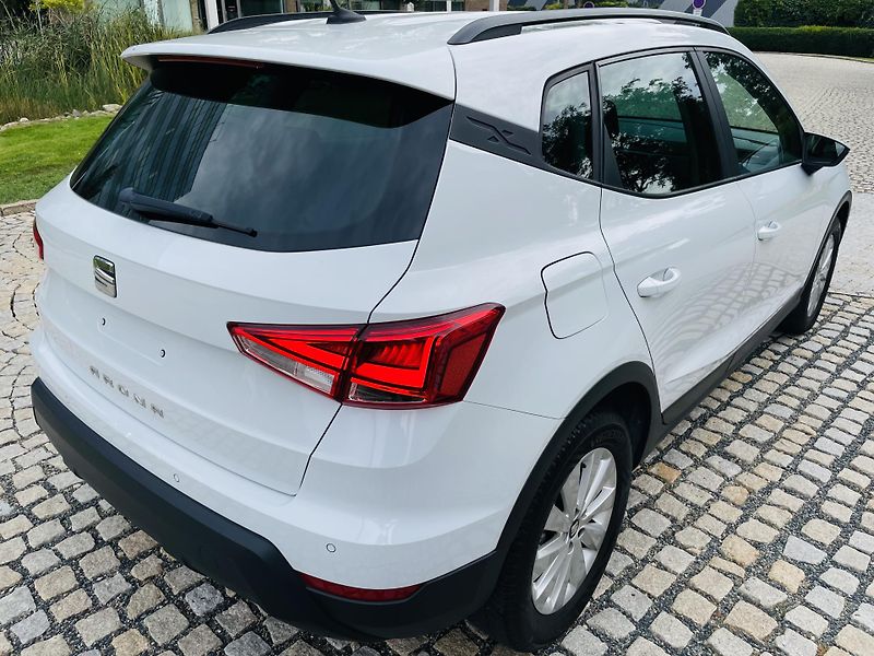 Seat Arona 1.0TSI 85KW 1.MAJITEL SENZORY  - fotka 12 z 43