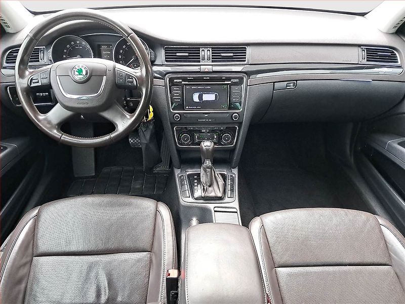 Škoda Superb (2013) Laurin&Klement 2.0 TDI - fotka 8 z 18