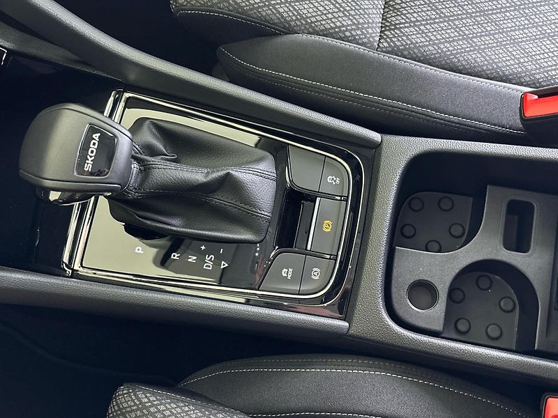 Škoda Karoq Top Selection DSG - fotka 25 z 30
