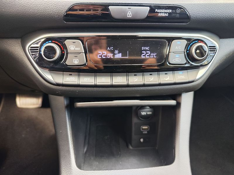 Hyundai i30 1.5 T-GDI/117kW Style Premium - fotka 23 z 36