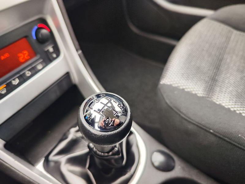 Peugeot 307 1.6i 16V/80kW - fotka 20 z 25