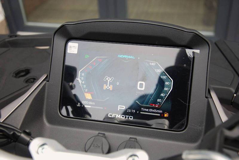 CFMOTO Gladiator X1000 (2026) G3 Premium GREY - fotka 19 z 26