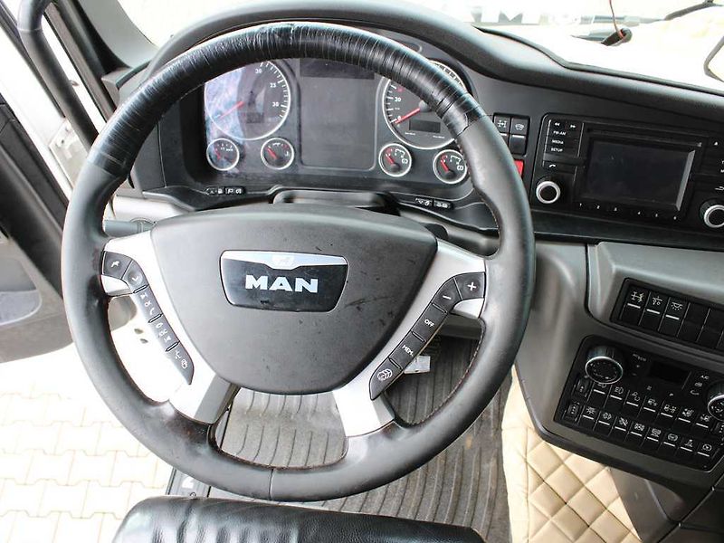 MAN TGX 26.560, 6X4, EURO 6, KOŽENÉ SE - fotka 7 z 18
