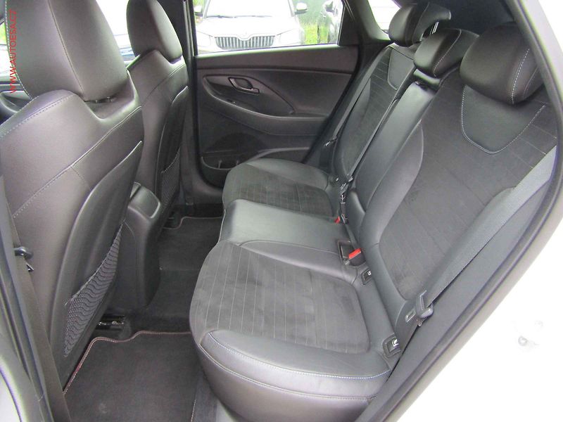 Hyundai i30 (2020) 2.0 i, serviska - fotka 9 z 20