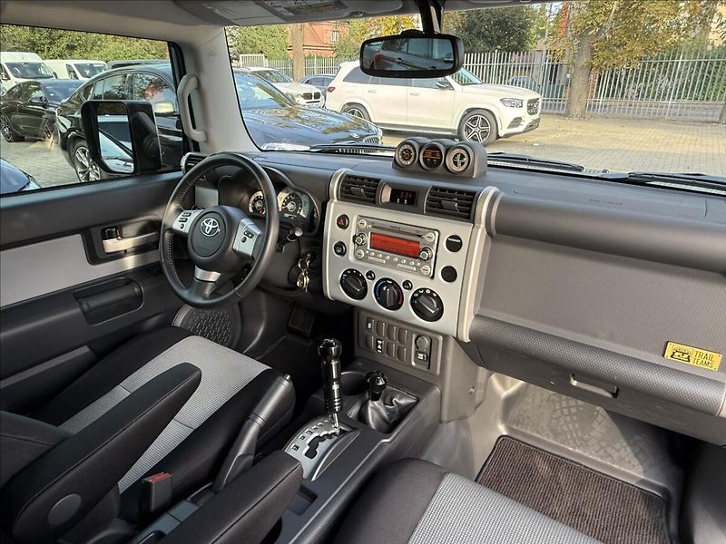 Toyota FJ 4,0 - fotka 11 z 33