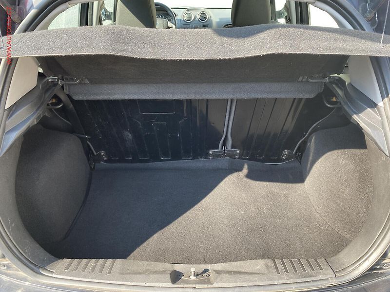 Ford Fiesta (2007) 1.3i, ČR, AC - fotka 7 z 14