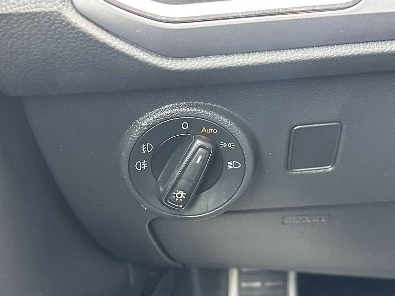 Seat Ateca (2023) 1.5 TSI DSG FR - fotka 16 z 33