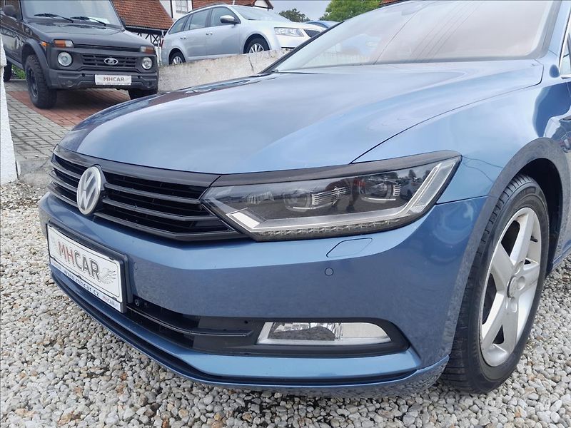 Volkswagen Passat Variant 2.0 TDI 110KW - fotka 12 z 59