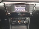 Škoda Superb (2015) 1.6 TDI, Tempomat - náhled 12