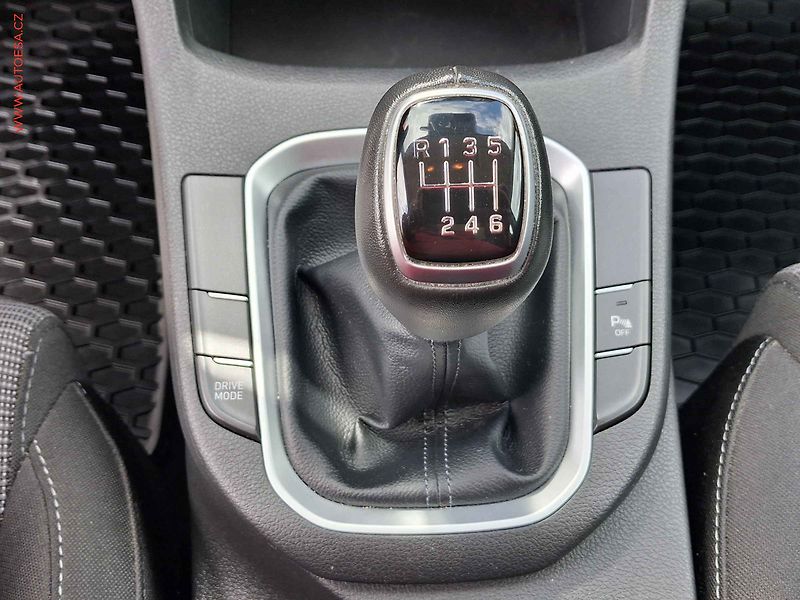Hyundai i30 (2020) 1.5 T-GDi, 1.maj,ČR, AC, TZ - fotka 20 z 24