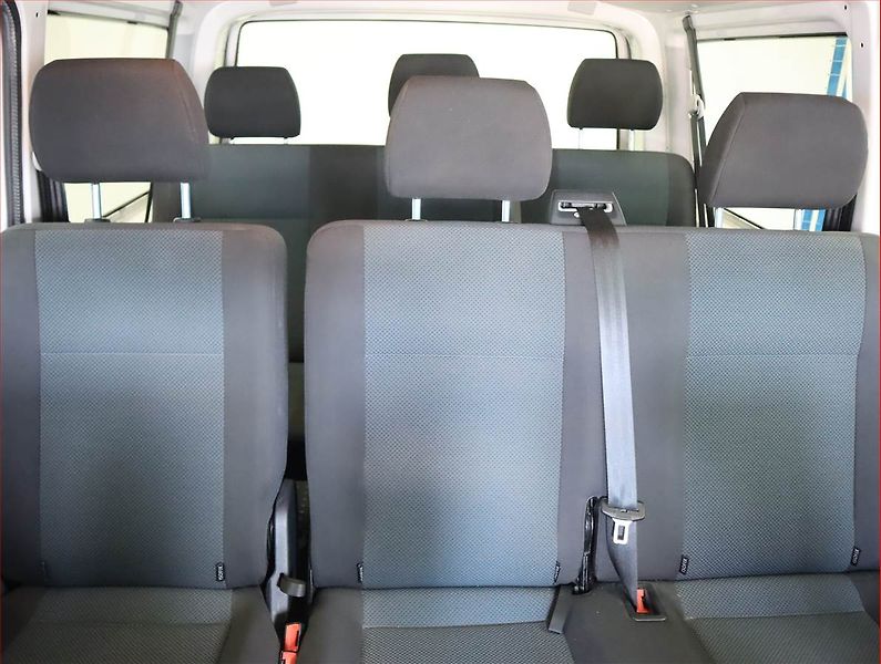 Volkswagen Transporter (2019) 2.0 TDI, Bus, 9Míst - fotka 10 z 18