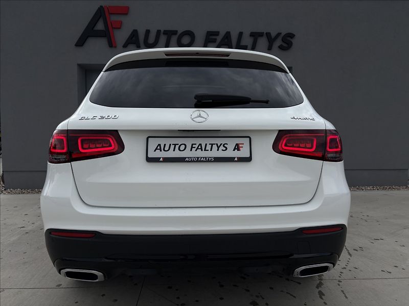 Mercedes-Benz GLC 200 145 KW 4MATIC CZ 1 DPH - fotka 10 z 37