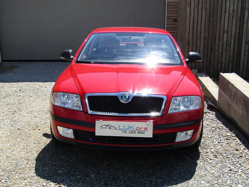 Škoda Octavia (2011) 1.6 MPI 75kW 1.MAJITEL - fotka 6 z 44