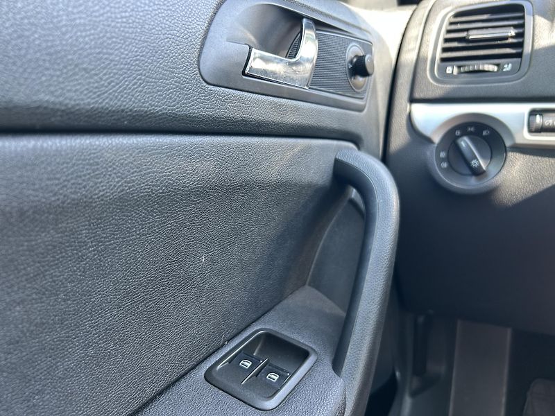 Škoda Yeti (2014) 1.2 TSi 77 KW DSG - fotka 22 z 23