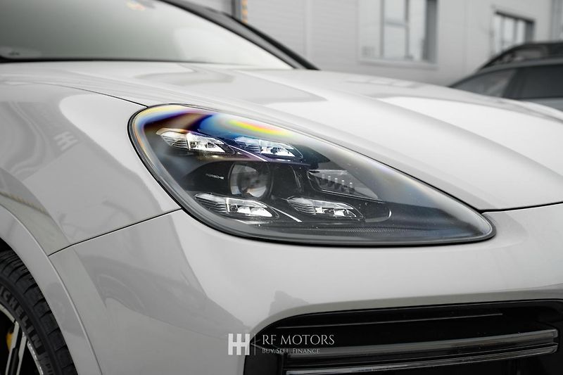 Porsche Cayenne (2020) Coupé Turbo 404kW - fotka 9 z 56