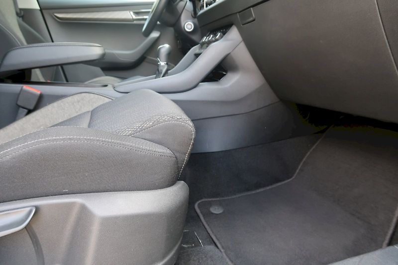 Škoda Karoq (2025) TOP Selection 1.5 TSI 110 kW - fotka 17 z 29