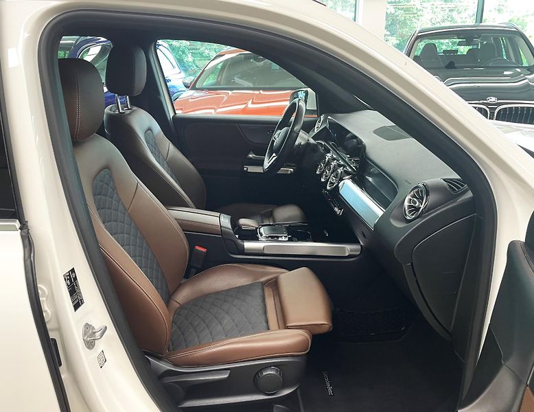 Mercedes-Benz GLB 220 d, 140 kW, ČR - fotka 11 z 29