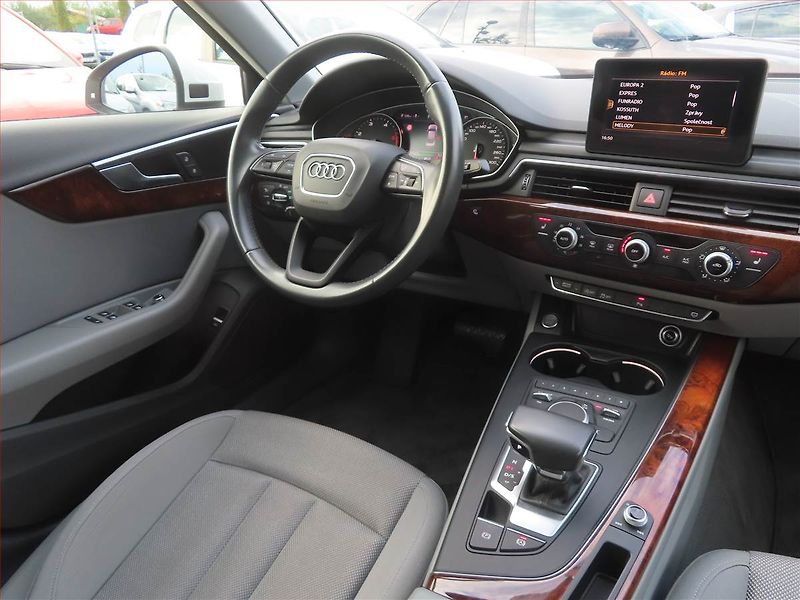 Audi A4 (2018) 2.0 TDI, Automat, Serv.kniha - fotka 7 z 24