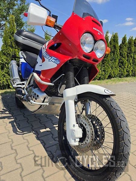 Honda XRV 750 Africa Twin (2001) - fotka 3 z 18