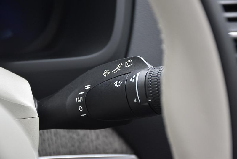 Volvo XC90 B5 AWD ULTIMATE 1.maj. B&W  - fotka 16 z 31