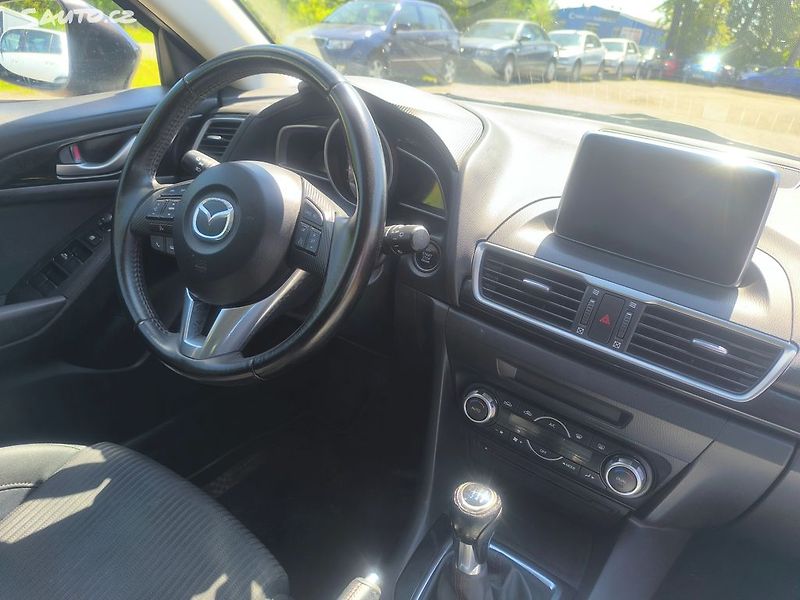 Mazda 3 KRÁSNÁ,SERVISKA,1MAJ,VÝBAVA - fotka 9 z 18
