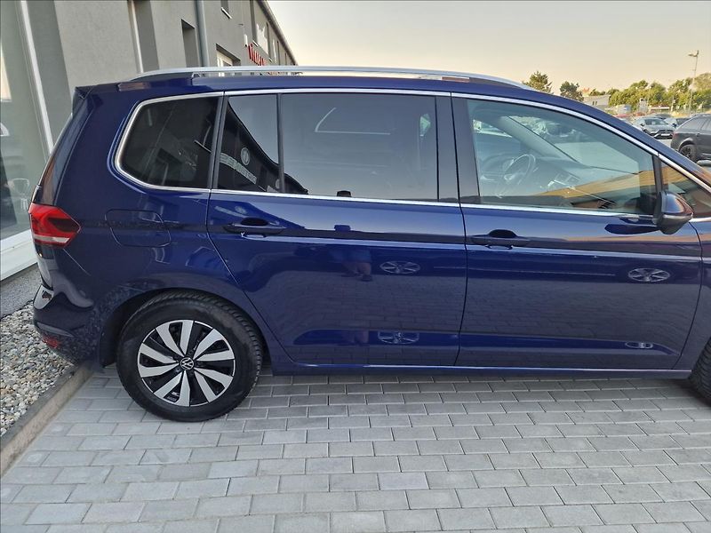 Volkswagen Touran 1.5 TSI DSG Evo Highline,ČR - fotka 42 z 50