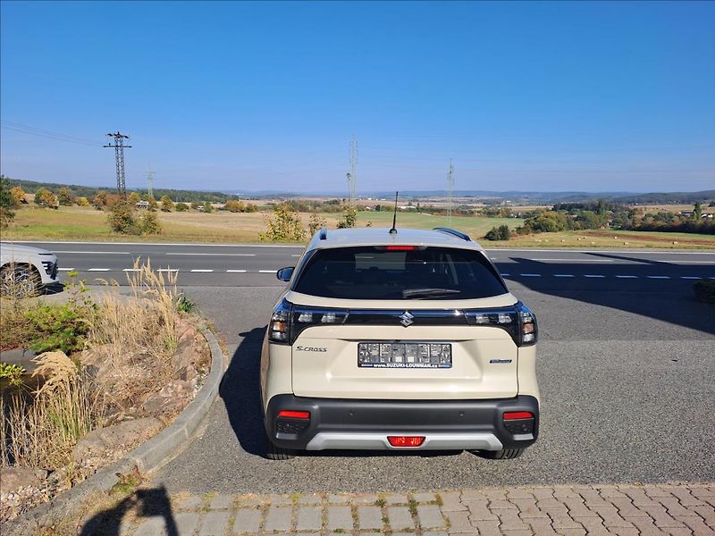 Suzuki S-Cross (2026) 1,4 Elegance AllGrip BE - fotka 4 z 16