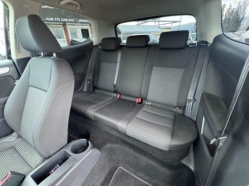 Volkswagen Golf (2009) 1,4i 59 KW BRZDY PNEU LAK - fotka 37 z 50