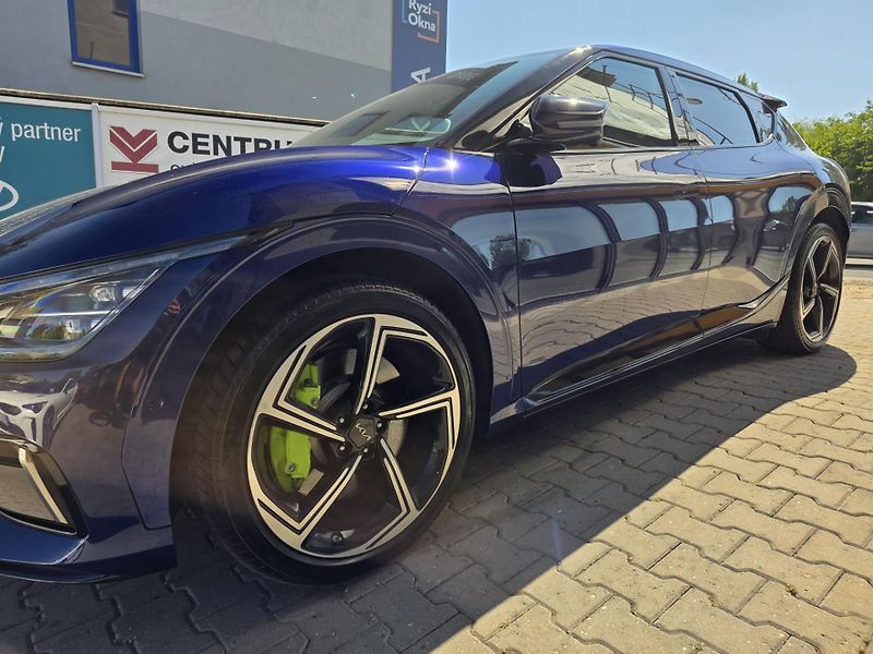 Kia EV6 GT-4X4-ZÁRUKA-1.majitel-DPH - fotka 15 z 33