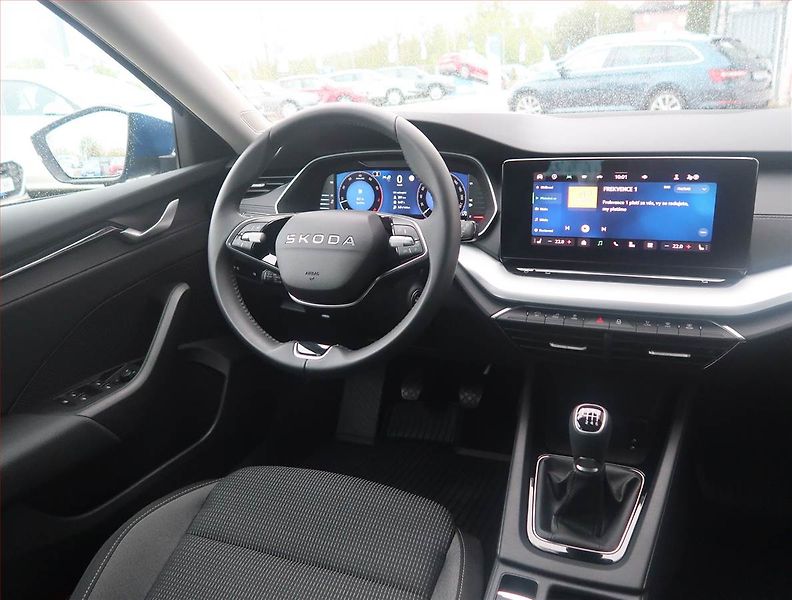 Škoda Kodiaq (2023) 2.0 TDI - fotka 7 z 31
