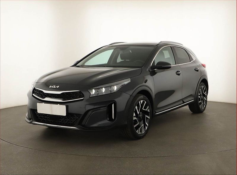 Kia XCeed (2025) 1.5 T-GDI, Top, Navigace - fotka 2 z 20