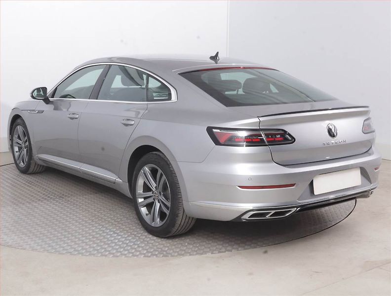 Volkswagen Arteon (2021) R-line 2.0 TDI - fotka 4 z 17