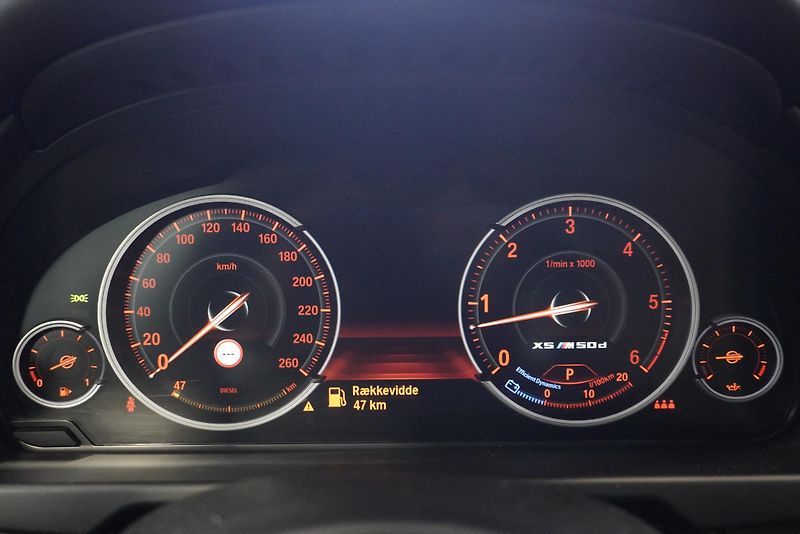 BMW X5 (2015) M50D SUV XDRIVE STEPTRONIC - fotka 37 z 42