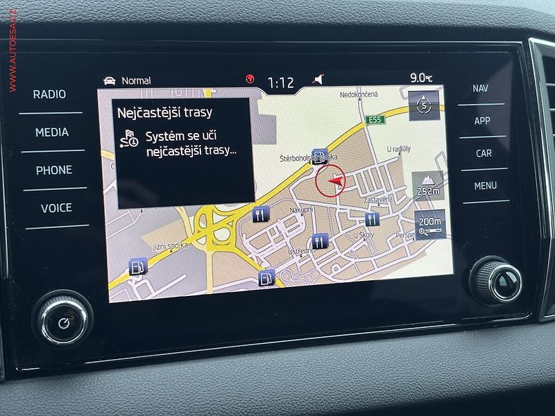 Škoda Karoq (2018) 2.0 TDi 4x4, Style, DSG, LED - fotka 16 z 17