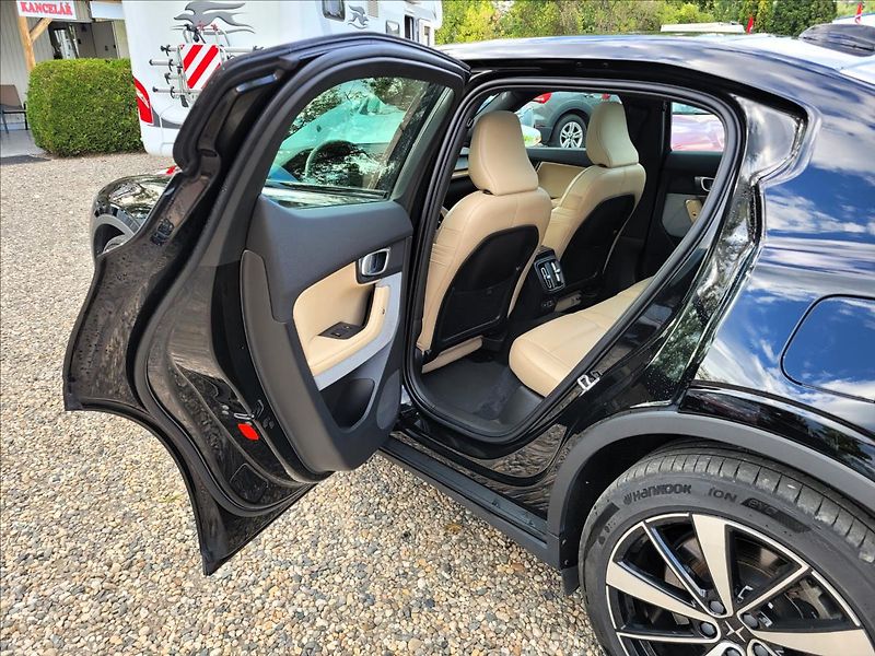 Polestar 2 0,0 zálohováno      300kw,AWD, - fotka 13 z 50
