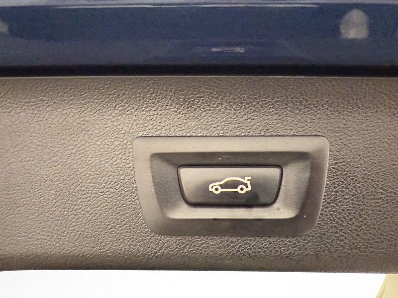 BMW Řada 5 530e Harman Kardon 360 Kůže - fotka 31 z 35