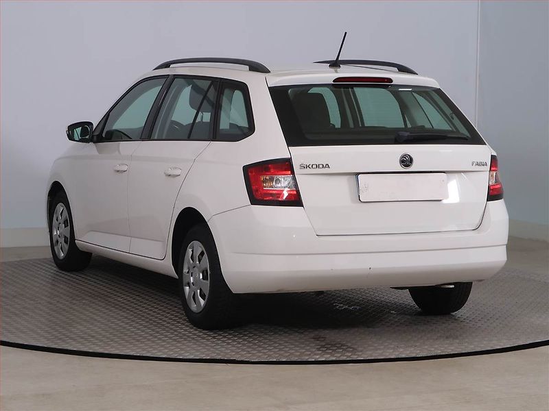 Škoda Fabia (2015) 1.4 TDI - fotka 4 z 15