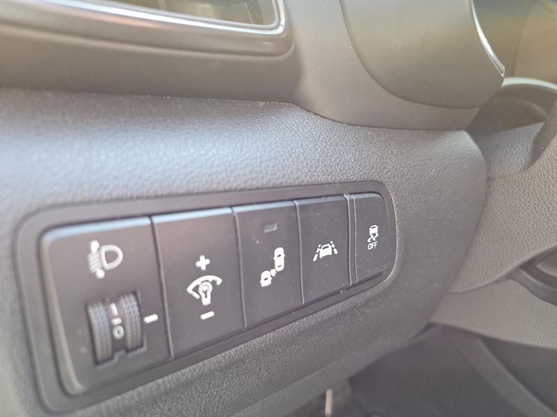 Hyundai Tucson 1.6-N-LINE-4x4-TOP STAV - fotka 15 z 21