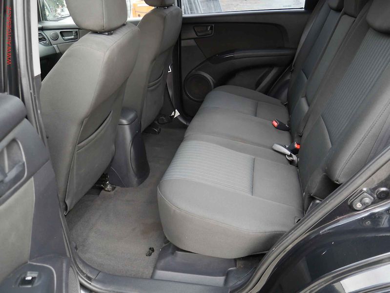 Kia Sportage (2009) 2.0i, ČR, AC, zmk.řazení - fotka 10 z 16