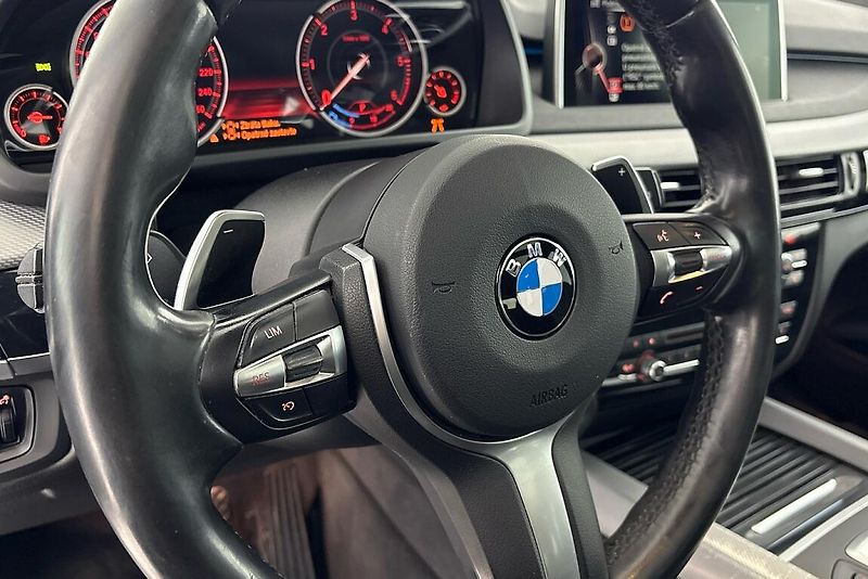 BMW X5 xDrive40d - fotka 23 z 25