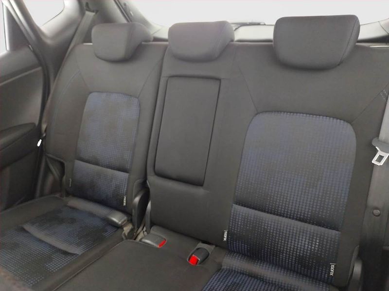 Hyundai ix20 (2011) 1.4 CRDi, Vyhř. sedaček - fotka 10 z 16
