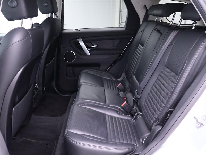 Land Rover Discovery Sport 2,0 D 110kW 4WD CZ 1Maj - fotka 14 z 31