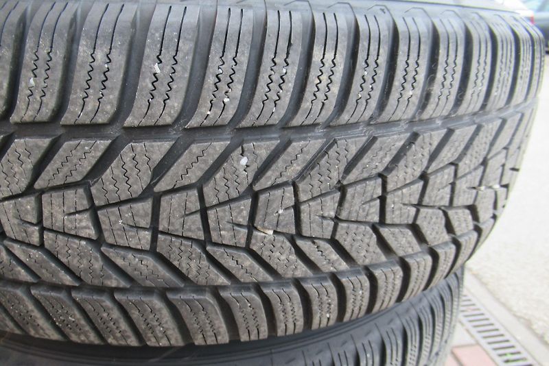 Audi Q5 2.0TDI S-Line QUATTRO SADA KOL - fotka 24 z 32