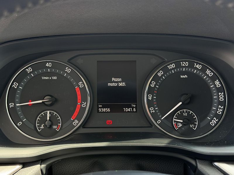 Škoda Octavia (2020) 1.5 tsi 110 kw/manual  - fotka 16 z 16