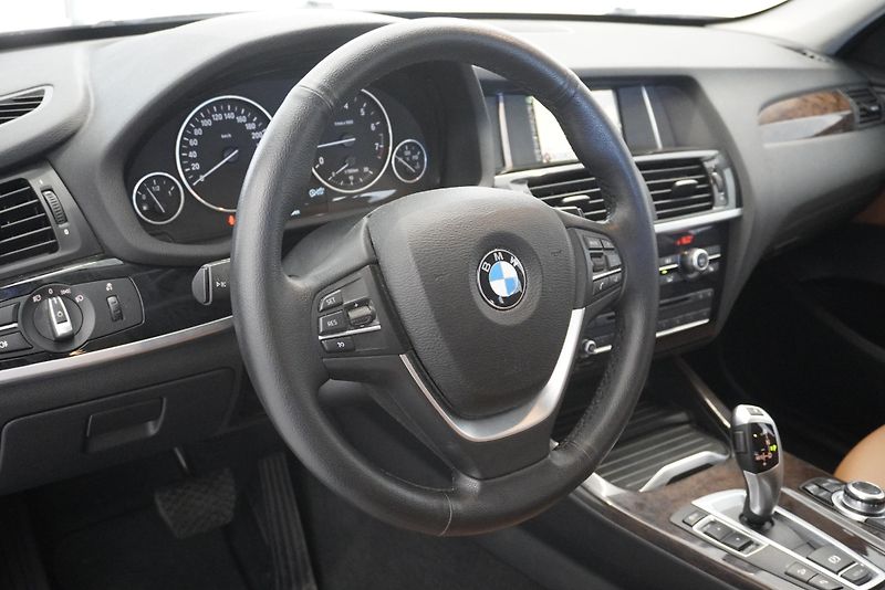 BMW X3  2,0 XDRIVE28I AUT. - fotka 13 z 29