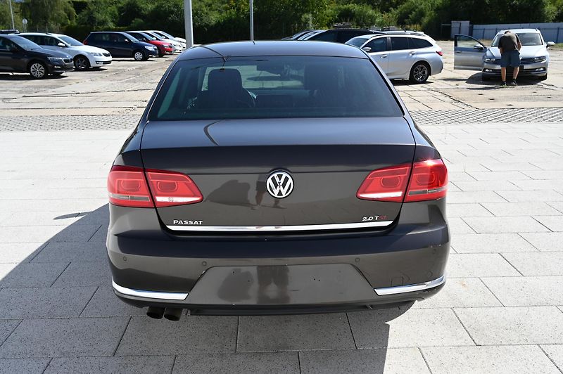 Volkswagen Passat 2.0TSI 155KW DSG Highline 7/14 - fotka 6 z 44