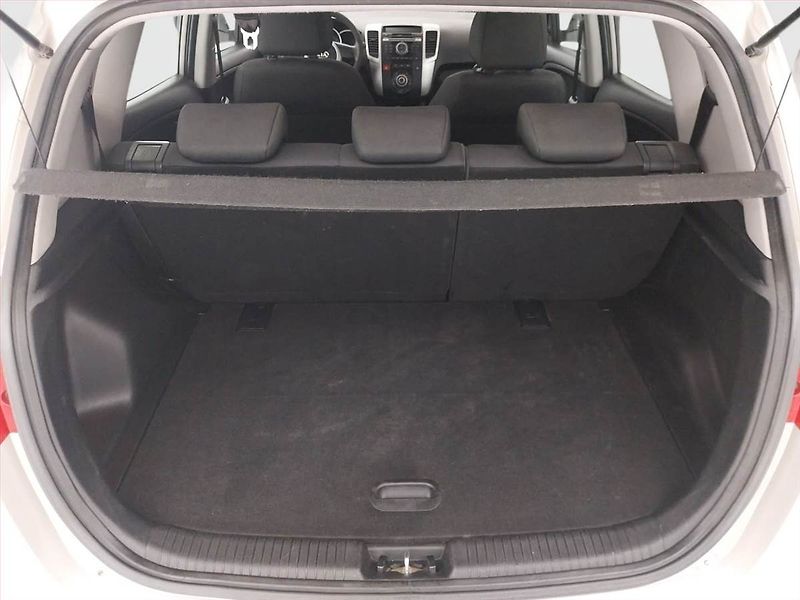 Kia Venga (2011) 1.4 CVVT, po STK, dobrý stav - fotka 14 z 14