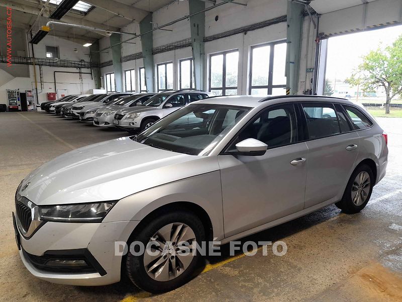Škoda Octavia (2022) 2.0 TDi, ČR, LED, autoAC - fotka 1 z 3
