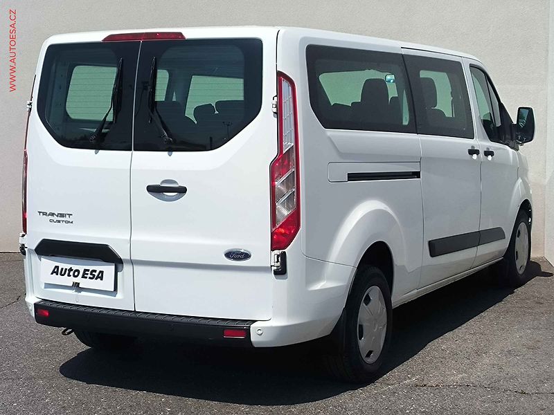 Ford Transit Custom (2022) 2.0TDCi L2 9míst, Trend, 96kW - fotka 4 z 19